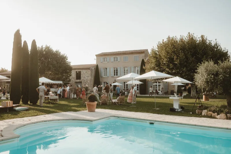 La Bastide des Barattes, à l'extérieur